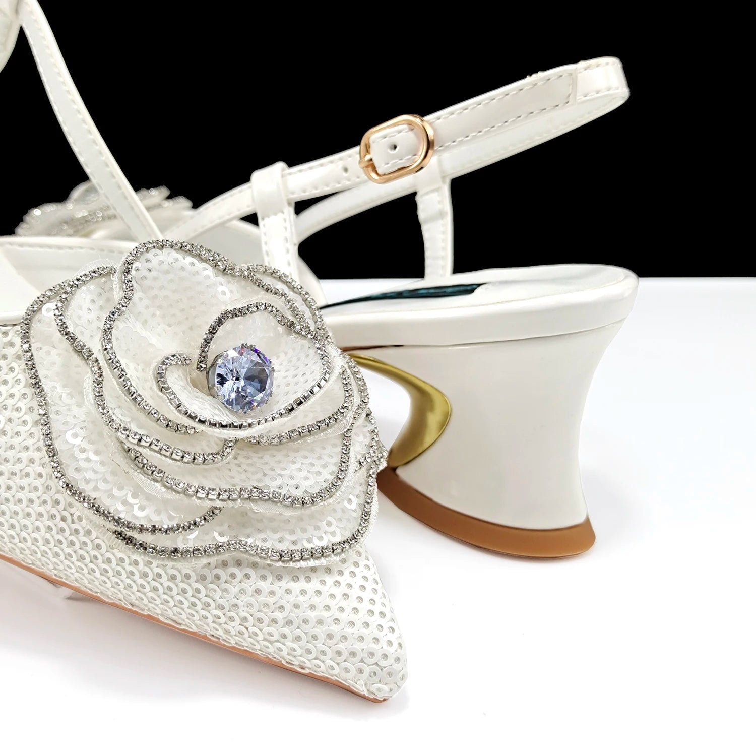 Elegant Rhinestone Flower Design Style White Color Party Wedding Pointed Toe Women Shoes and Bag Set