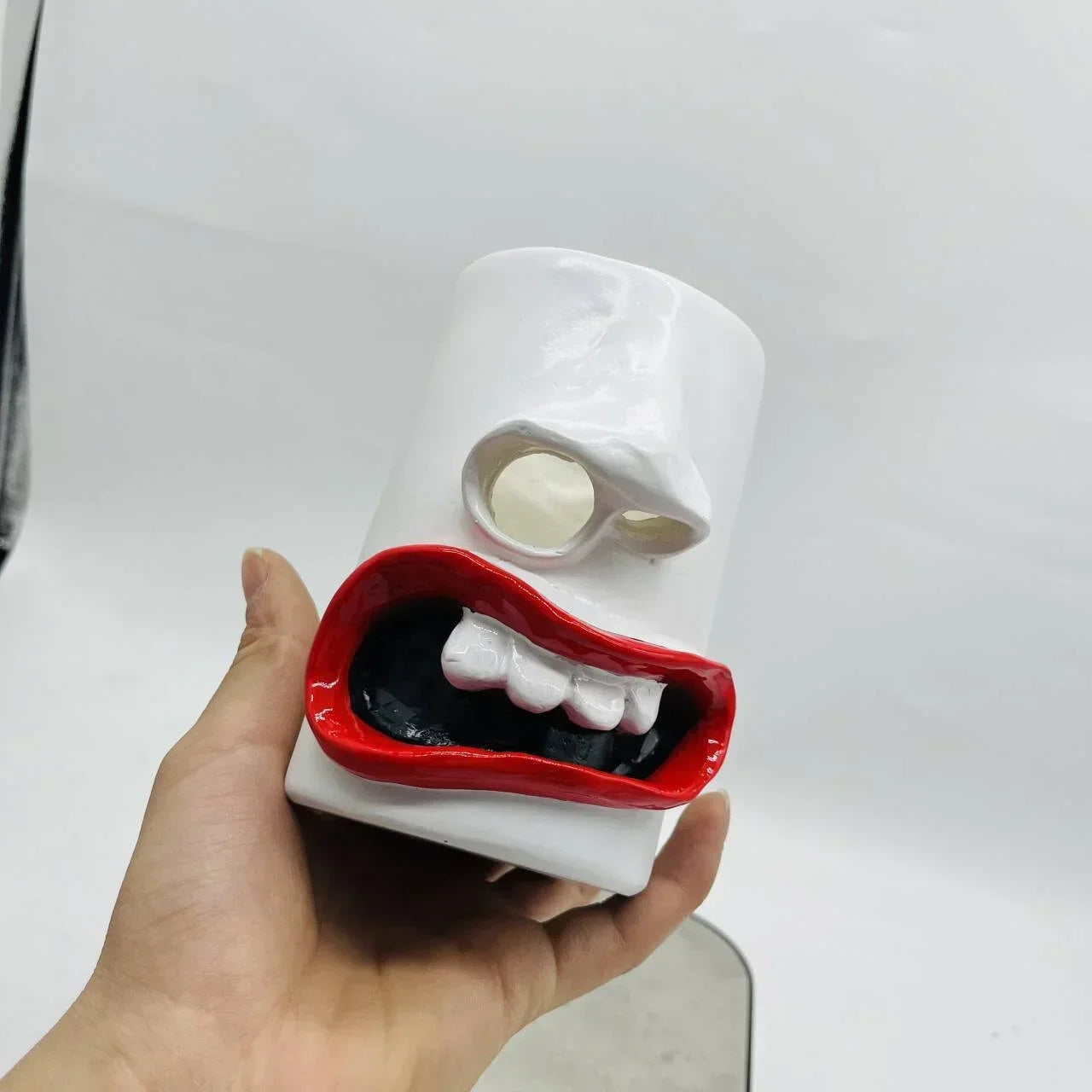 1pcs 2026New Fun Resin Facial Decoration Ornament,Napkin Dispenser Storage Box,Suitable for Bathroom,Bedroom Vanity Table,Home