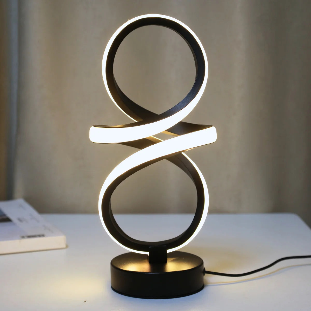 Creative spiral LED table lamp, adjustable in 3 colors, USB power supply, suitable for home bedrooms, offices, and study rooms